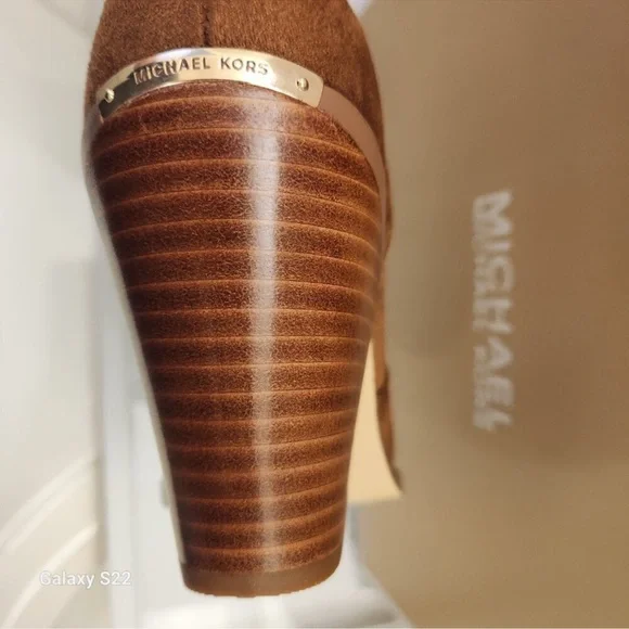 New With Box Michael Kors Brown Suede Ankle Boots Size 8 - Picture 6 of 7